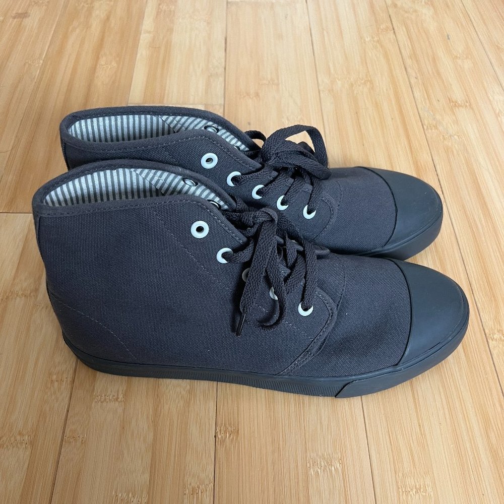 Bangs High Top Sneakers - Picture 3 of 8